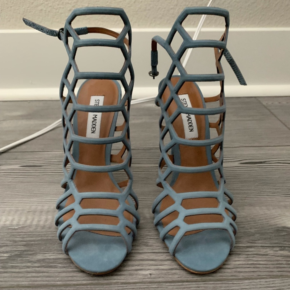 Steve Madden Suede Sandals. Size 7